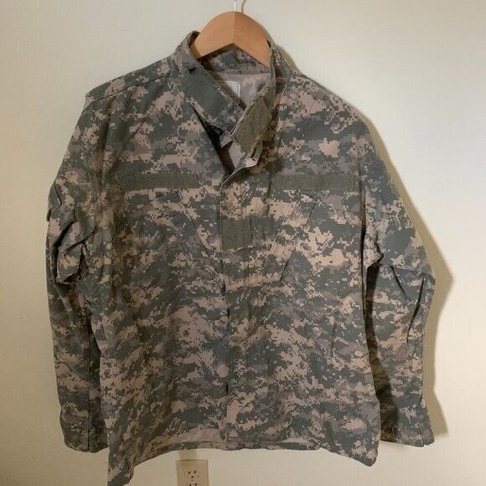 Army Medium Regular Combat Uniform Coat Jacket ACU Coat Camouflage Camo